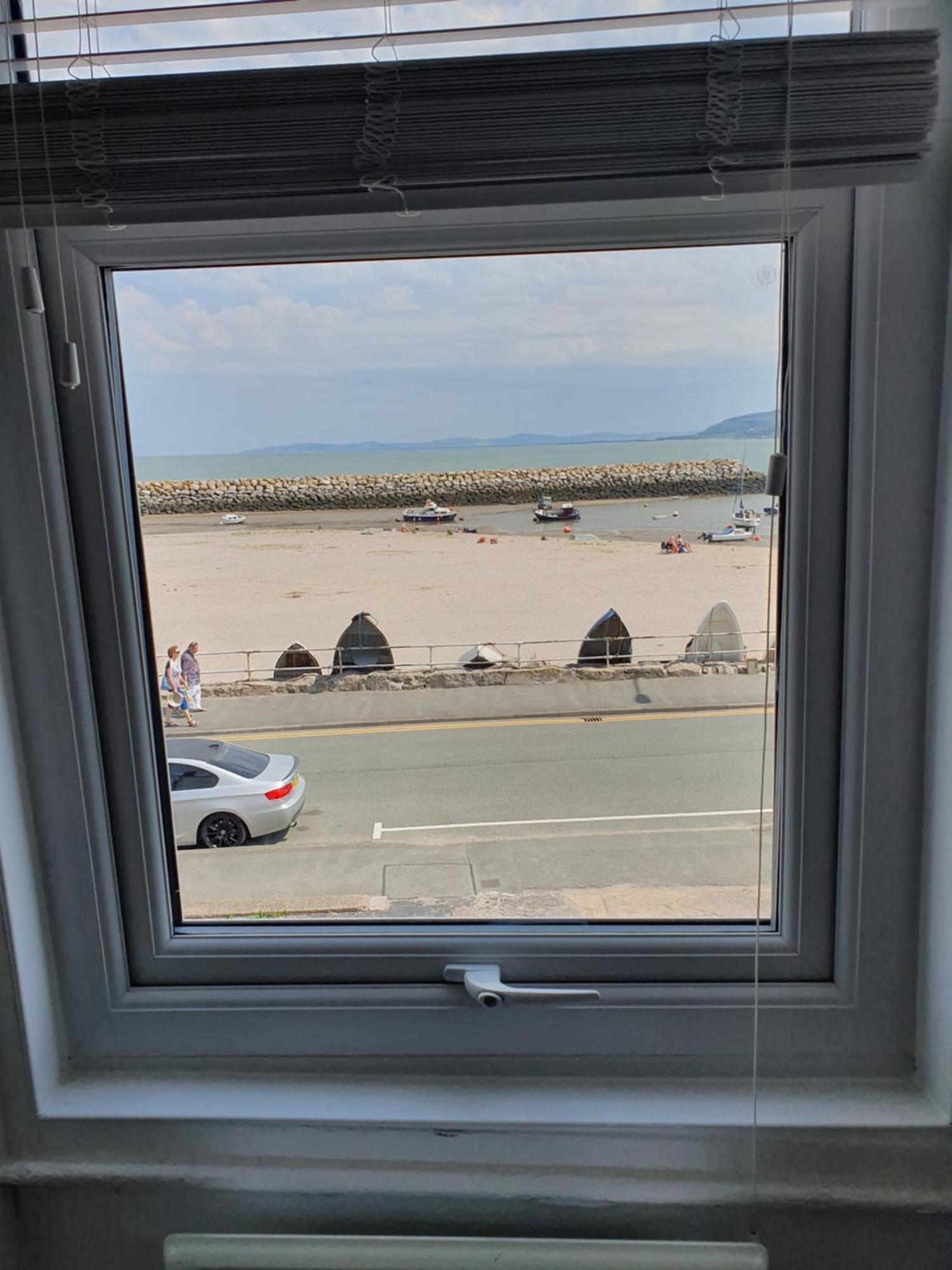3 Harbour Views Appartement Rhôs-on-Sea Buitenkant foto